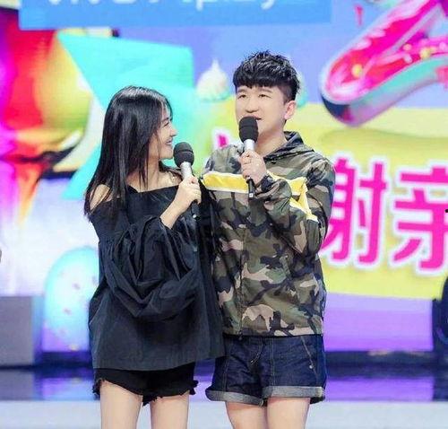 娱乐圈吃瓜背景板图高清 第3张 娱乐圈吃瓜背景板图高清 第3张